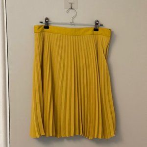 Ann Taylor Loft Yellow Pleated Skirt
